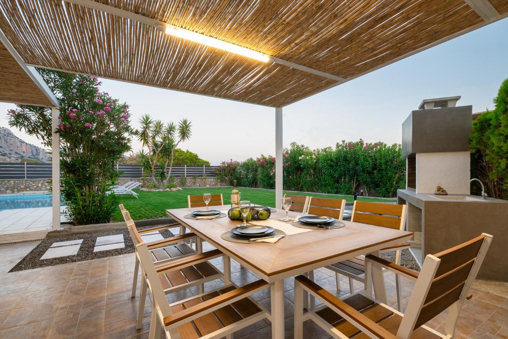 Mariani Ii - In Lothiarika, Newly Renovated June 2024, Private Pool, Lindos 10 Min, 120m Lardos
